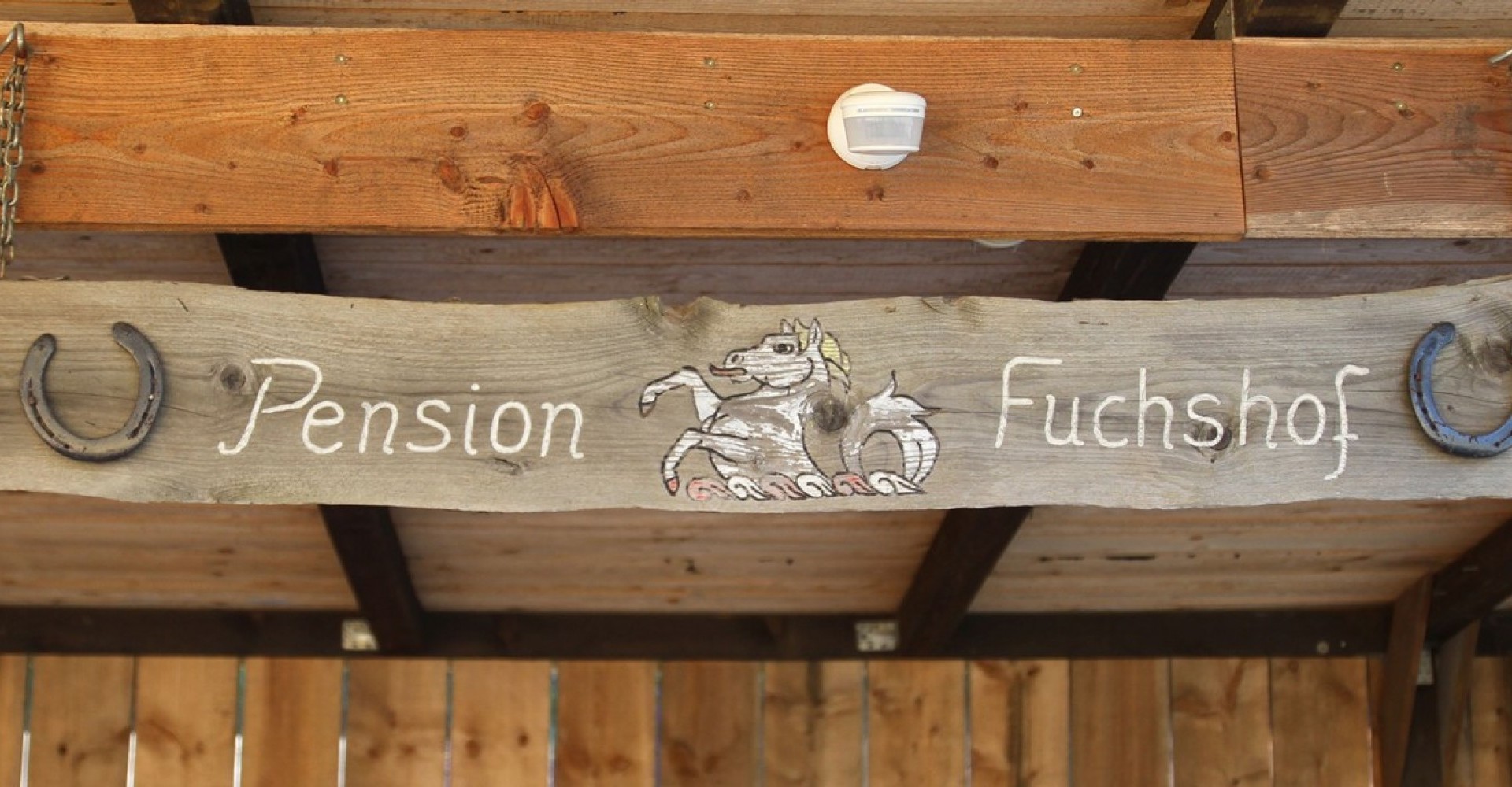 Gästehaus Fuchshof Nürburg-Schild